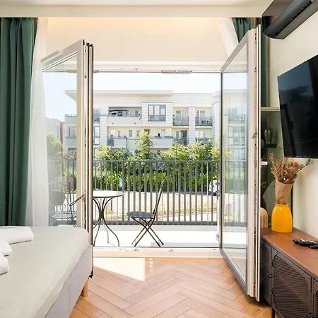 Modern Flow By Bookinghost