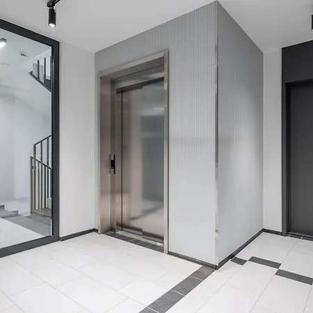 Modern Flow By Bookinghost *