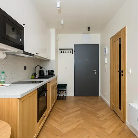 Modern Flow By Bookinghost * 华沙