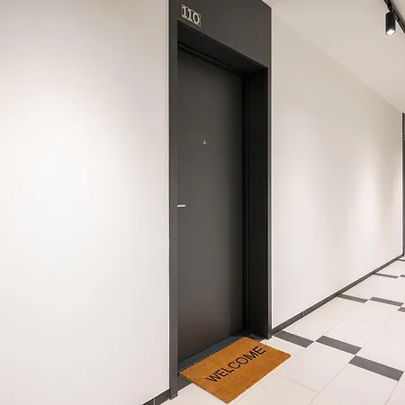 Modern Flow By Bookinghost *